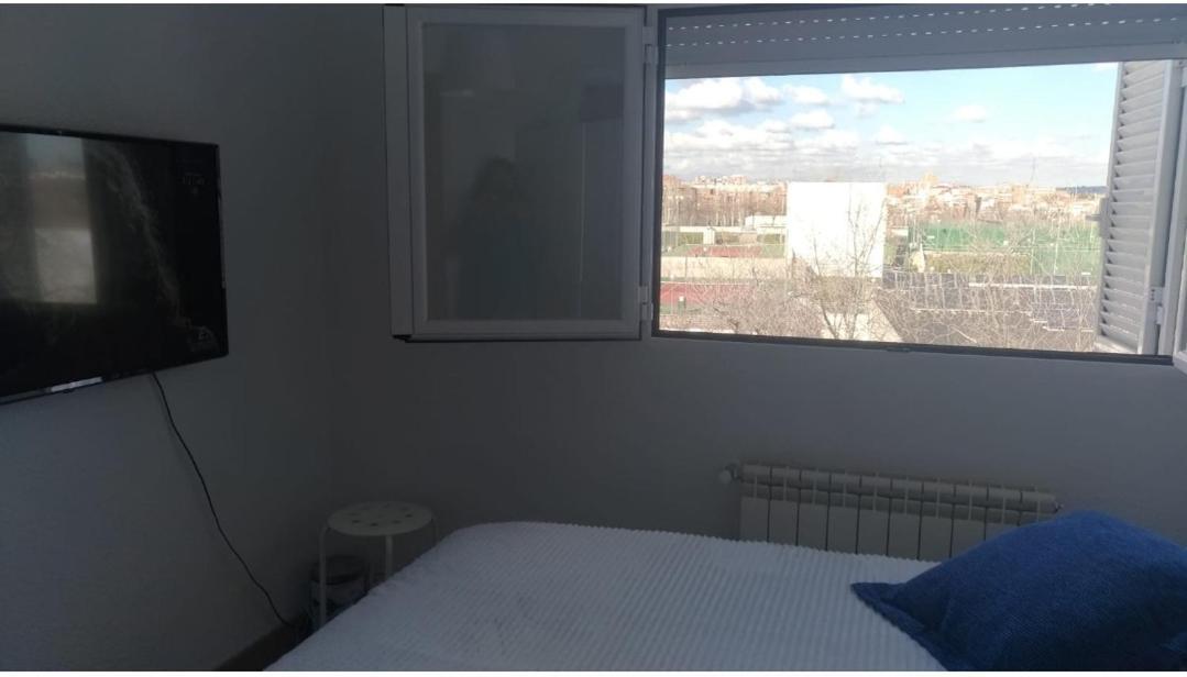 Amplia Habitacion En Vivienda Duplex Madrid Kültér fotó